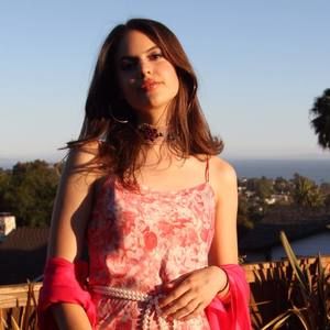 Meet your Posher, Claudia